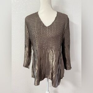 LOREN V-Neck Metallic Brown Women's Blouse 3/4 Sleeve Stretch Pleated Polyester